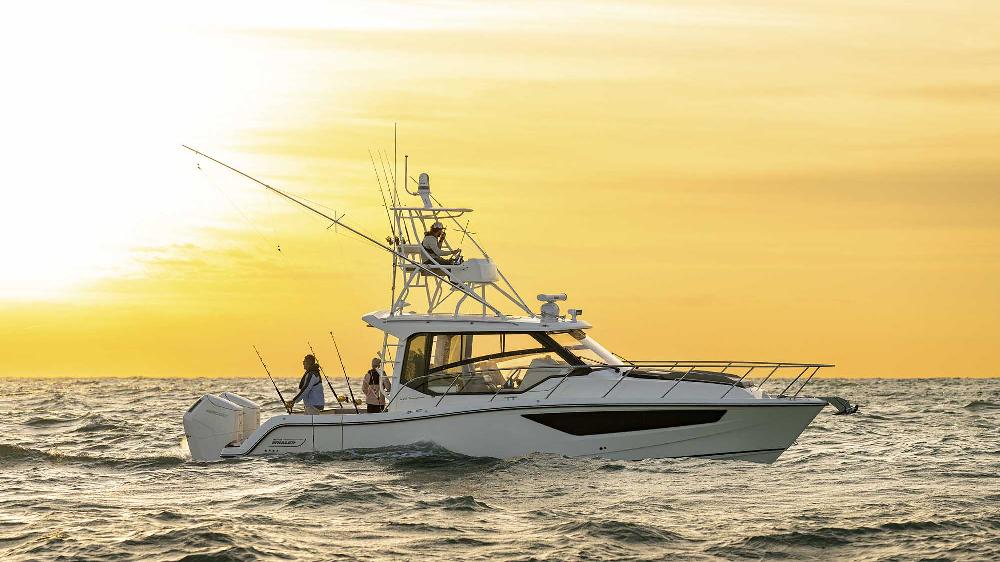 Boston-Whaler-BOSTON-WHALER-365-CONQUEST-17083796289344713f.jpg