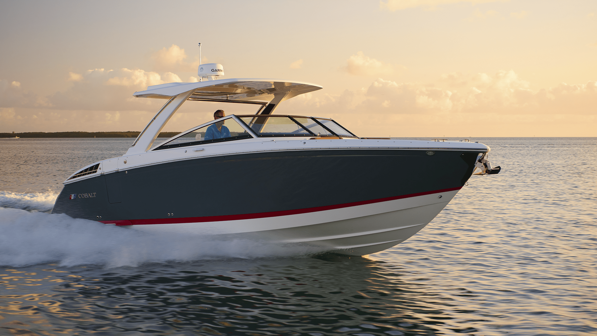 Cobalt-Boats-R33-1650472543f48bd6a0d6.png