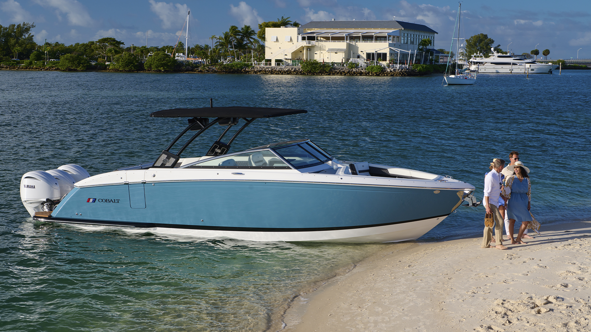 Cobalt-Boats-R33-Outboard--16563460928c7e9.jpeg