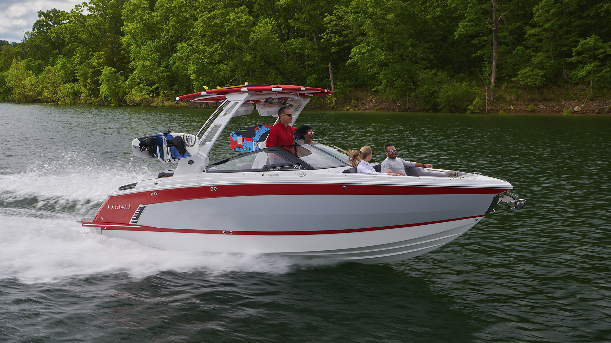 Cobalt-Boats-R6-SURF-16438516912479a836f967.jpeg