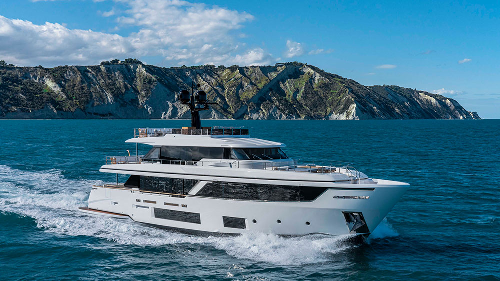 Custom-Line-Navetta-30-16044492515d69117.jpeg