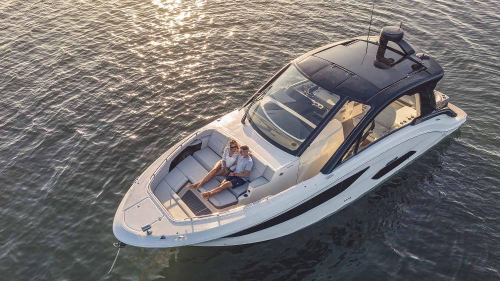 Sea-Ray-SUNDANCER-370-1701191539e7fab1567.jpg