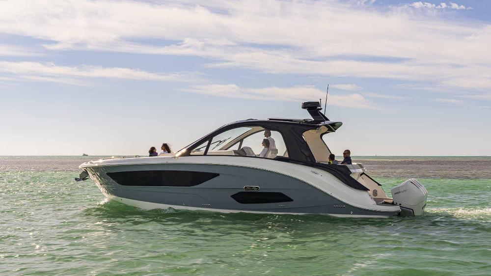 Sea-Ray-Sundancer-370-Outboard-170119466016134.jpg